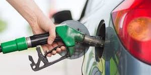 echando gasolina Consumo de combustible